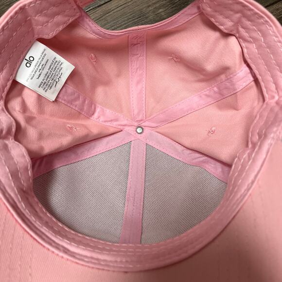 SOLD NWT Alo Yoga Pink Off Duty Cap Logo Adjustable Clean Girl Pilates Core - Picture 11 of 11